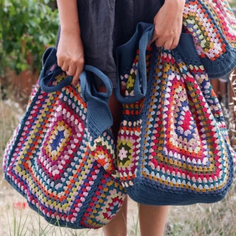 Borsa patchwork all’uncinetto