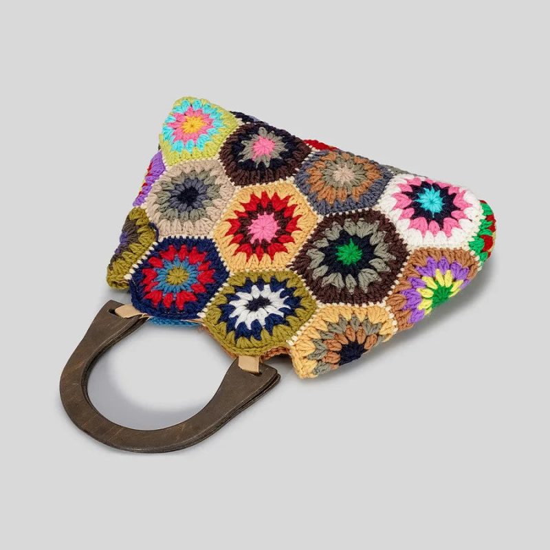 Borsa con fiori uncinetto