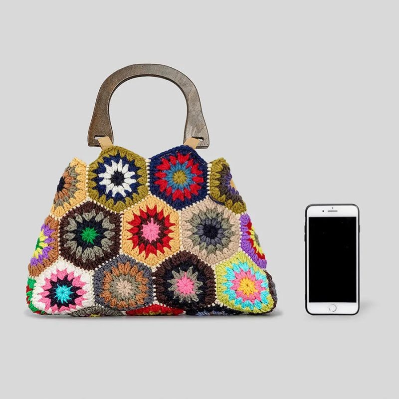 Borsa con fiori uncinetto