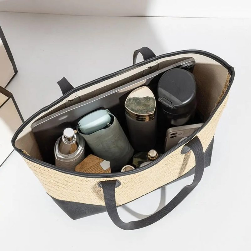 Borsa in rafia intrecciata